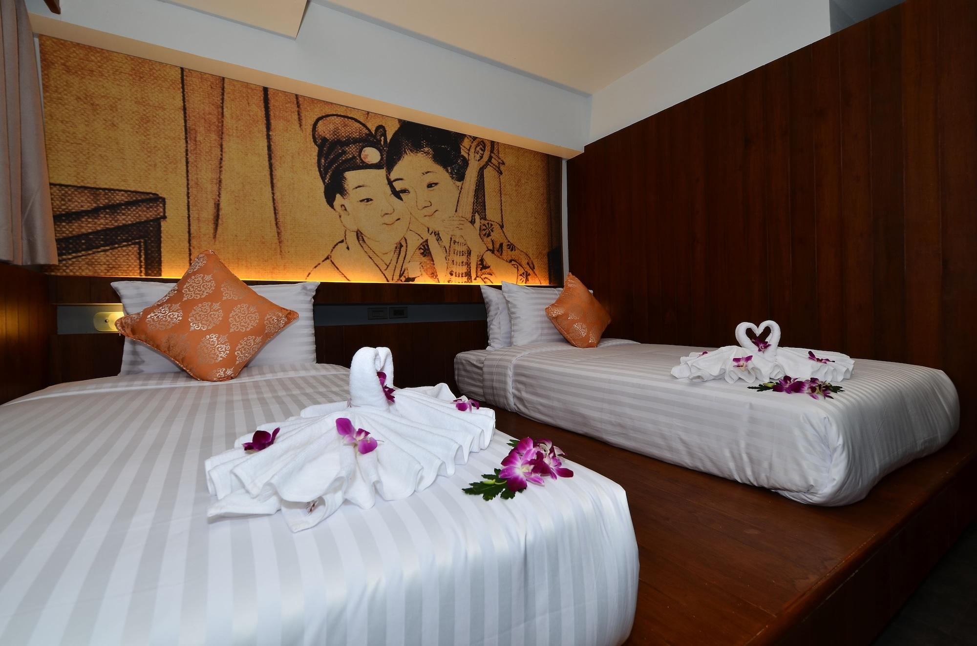 Lap Roi Karon Beachfront By Shanaya ภายนอก รูปภาพ