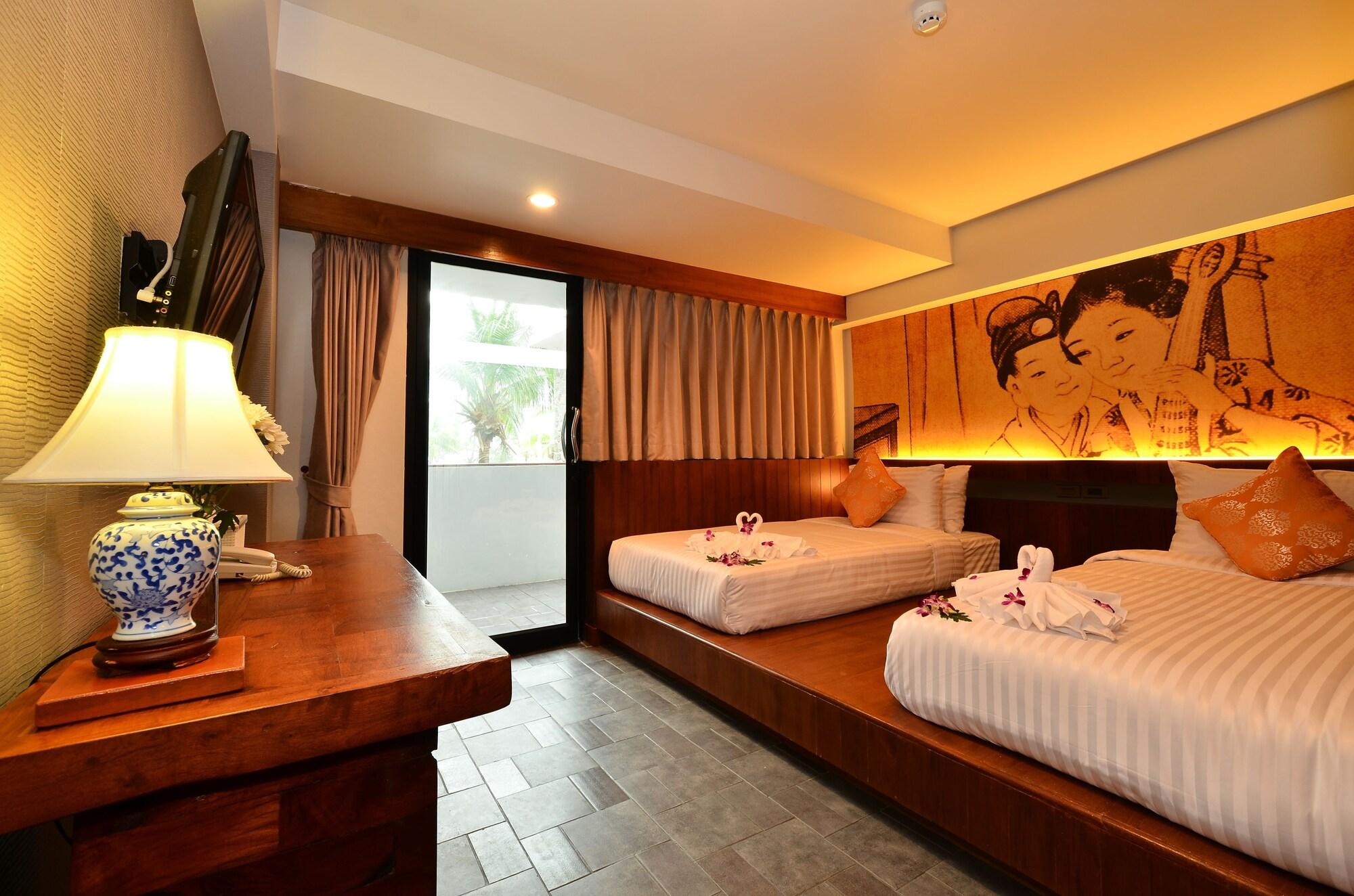 Lap Roi Karon Beachfront By Shanaya ภายนอก รูปภาพ