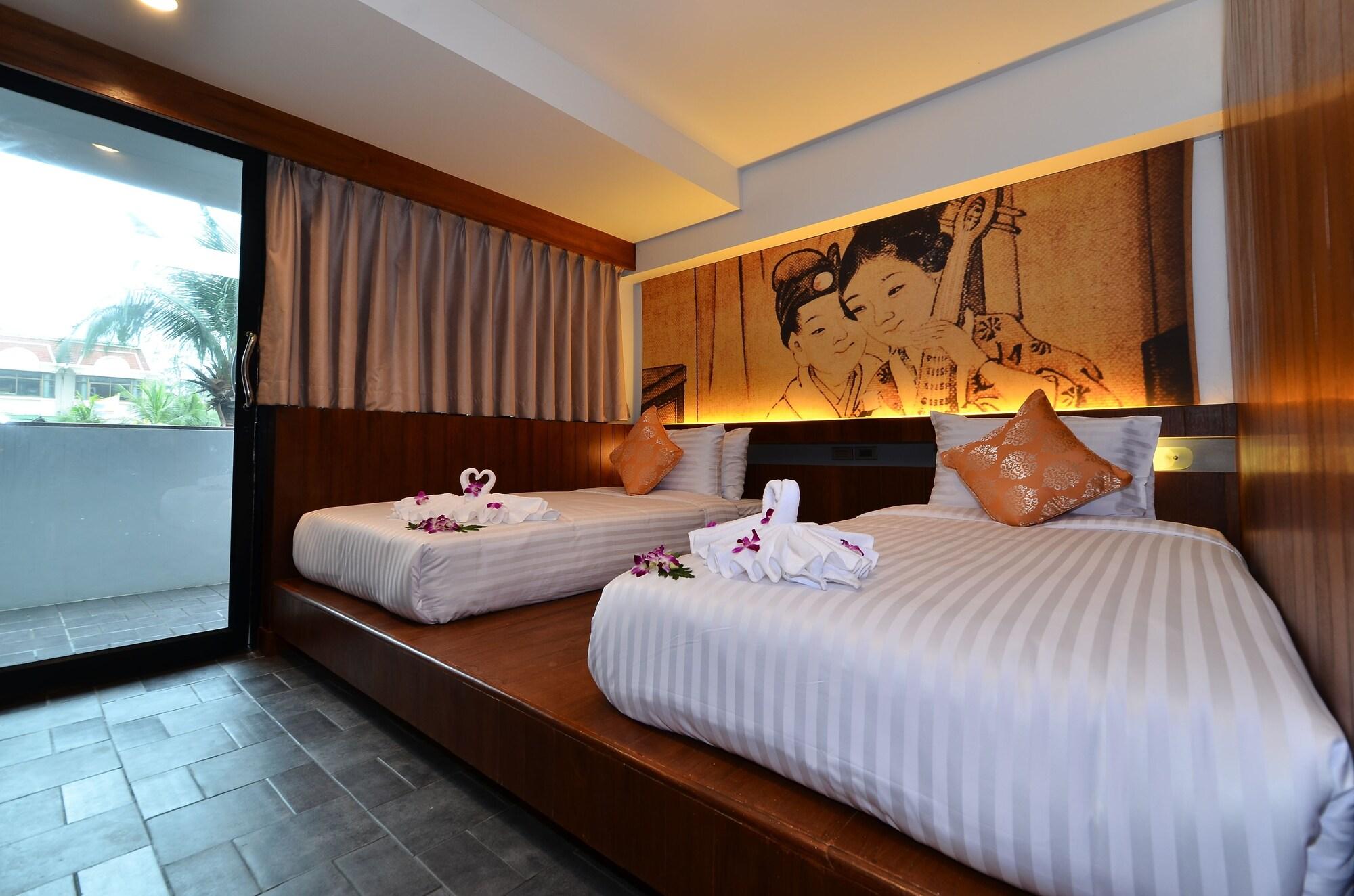 Lap Roi Karon Beachfront By Shanaya ภายนอก รูปภาพ
