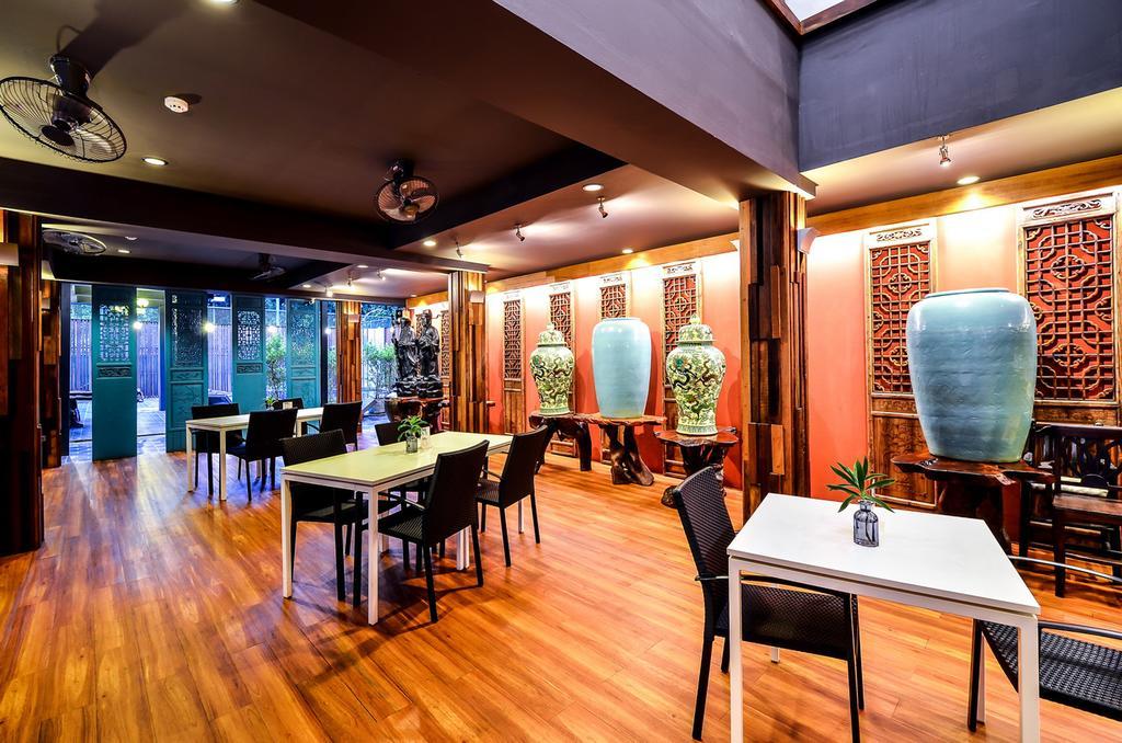 Lap Roi Karon Beachfront By Shanaya ภายนอก รูปภาพ