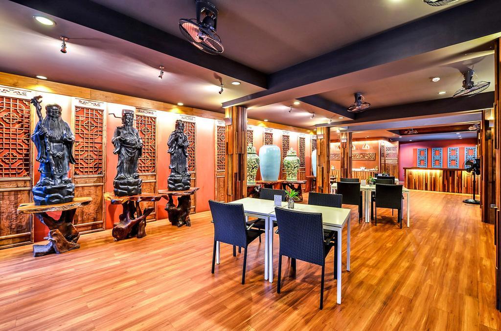 Lap Roi Karon Beachfront By Shanaya ภายนอก รูปภาพ