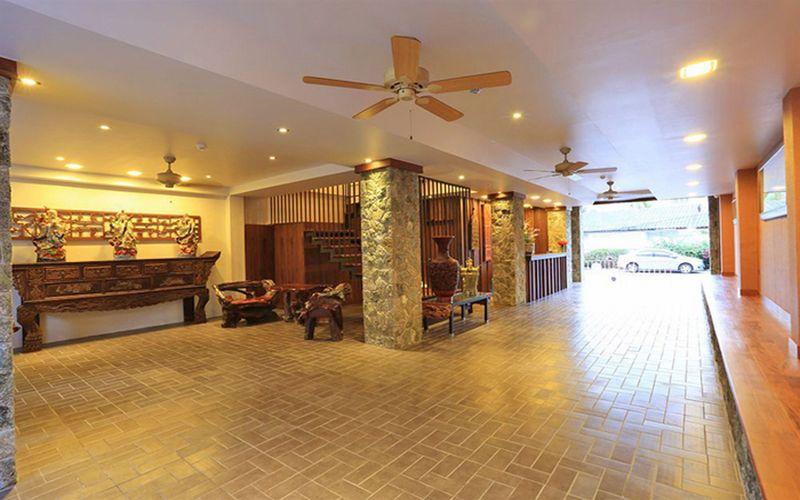Lap Roi Karon Beachfront By Shanaya ภายนอก รูปภาพ