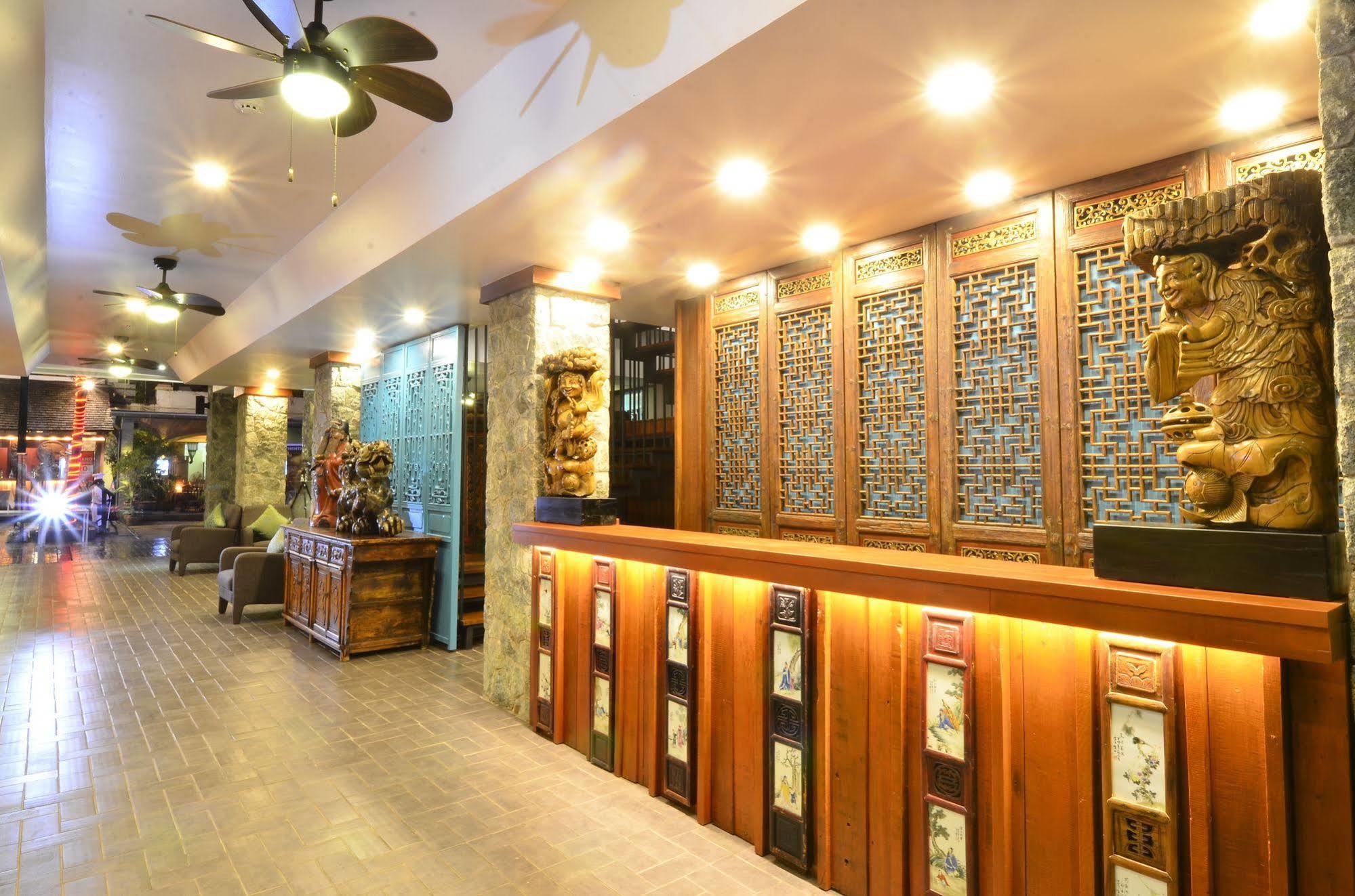 Lap Roi Karon Beachfront By Shanaya ภายนอก รูปภาพ